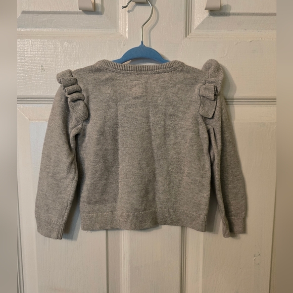 Baby Girl's Baby Gap Grey Sweater With Heart Size 12-18M - Picture 2 of 3